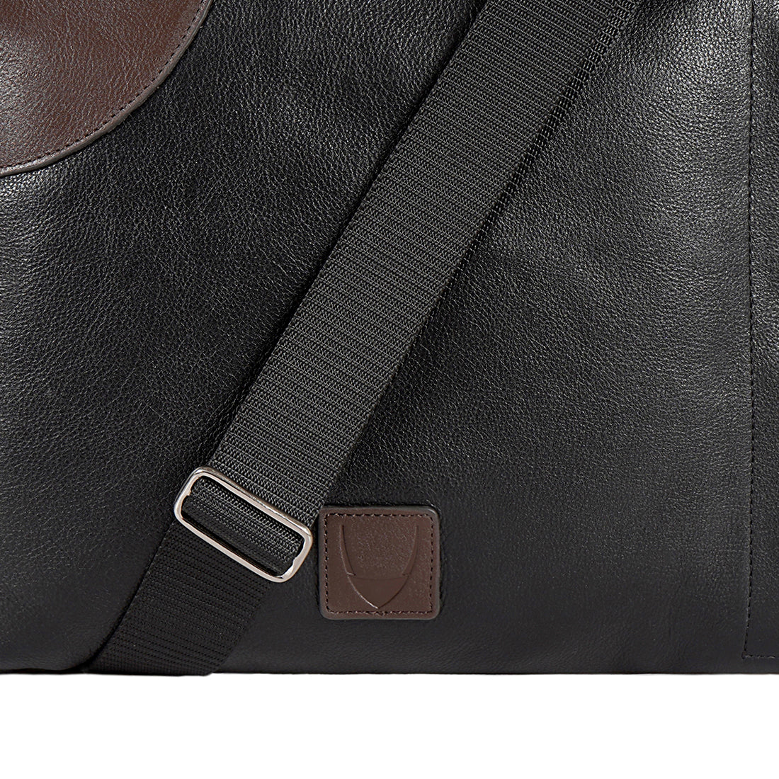 Akasaka 03 Black Leather Crossbody - Image 5