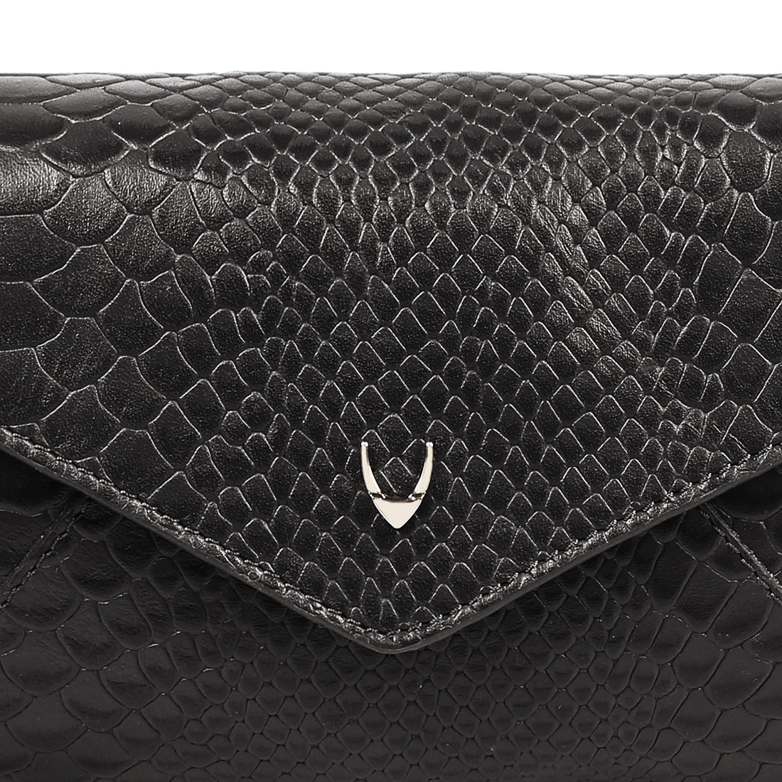 Alicia 04 Black Leather Belt Bag - Image 6