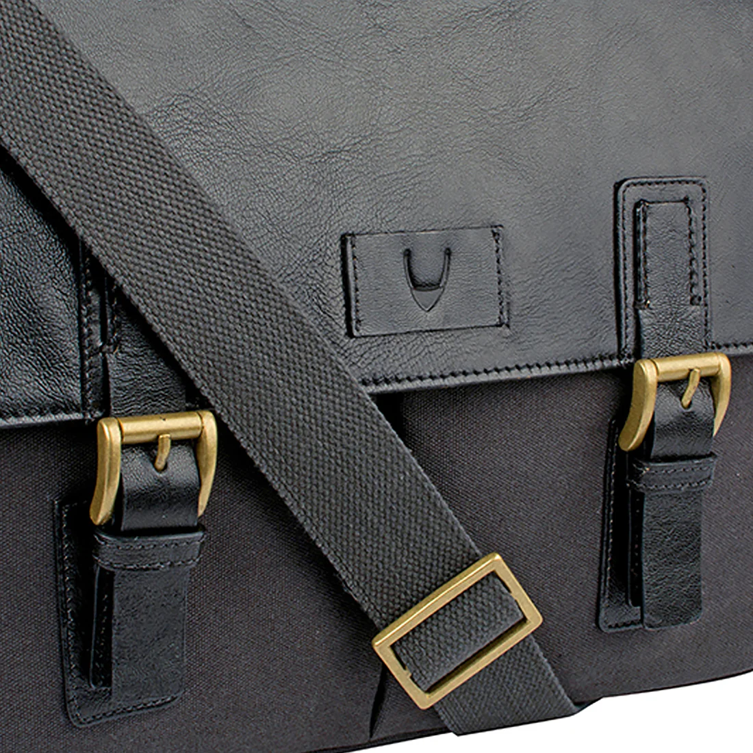 Bedouin 02 Bb002 Black Canvas Messenger Bag - Image 4