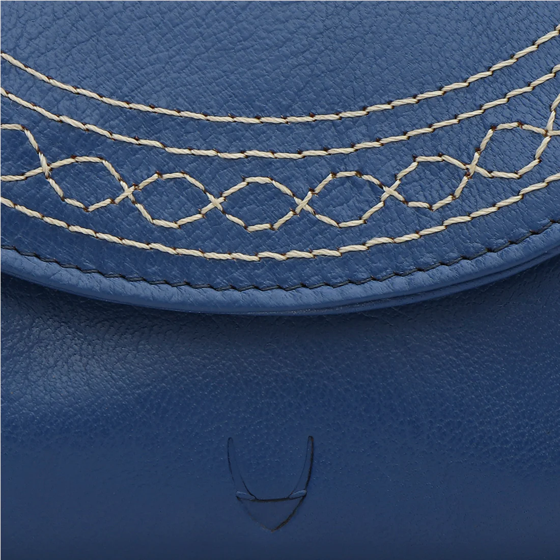 Bedouin W1 Blue Leather Bi-Fold Wallet - Image 6