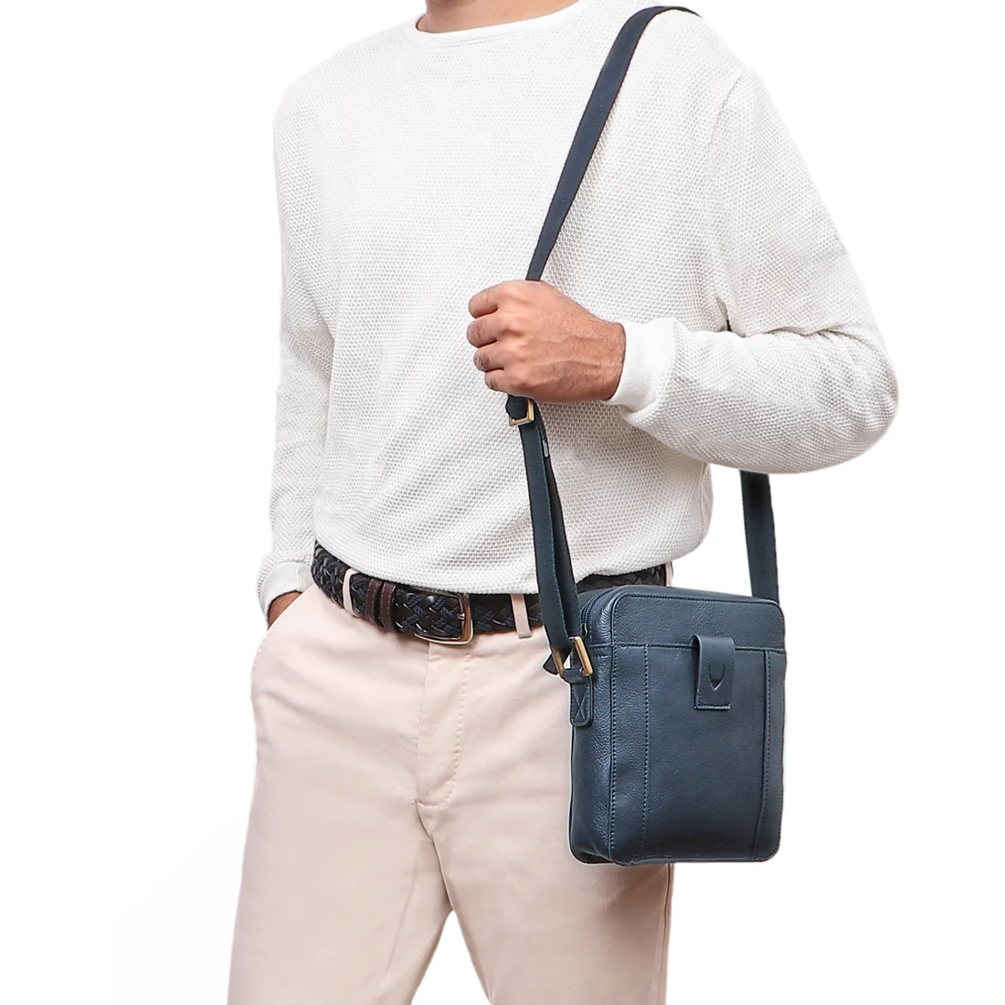 Brick Lane 01 Blue Leather  Crossbody - Image 2