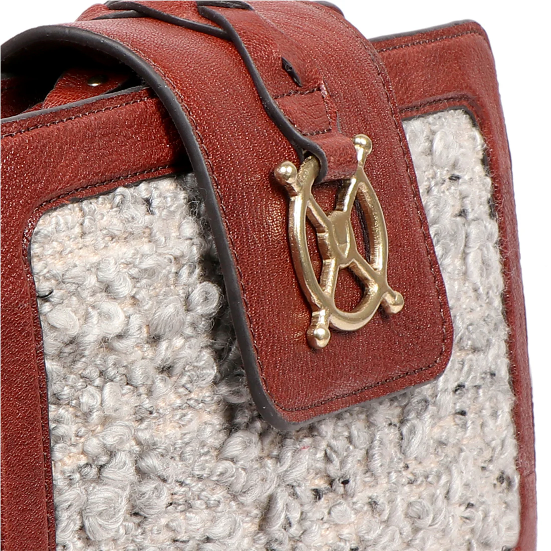 Coco 02 L Leather Sling Bag - Image 6
