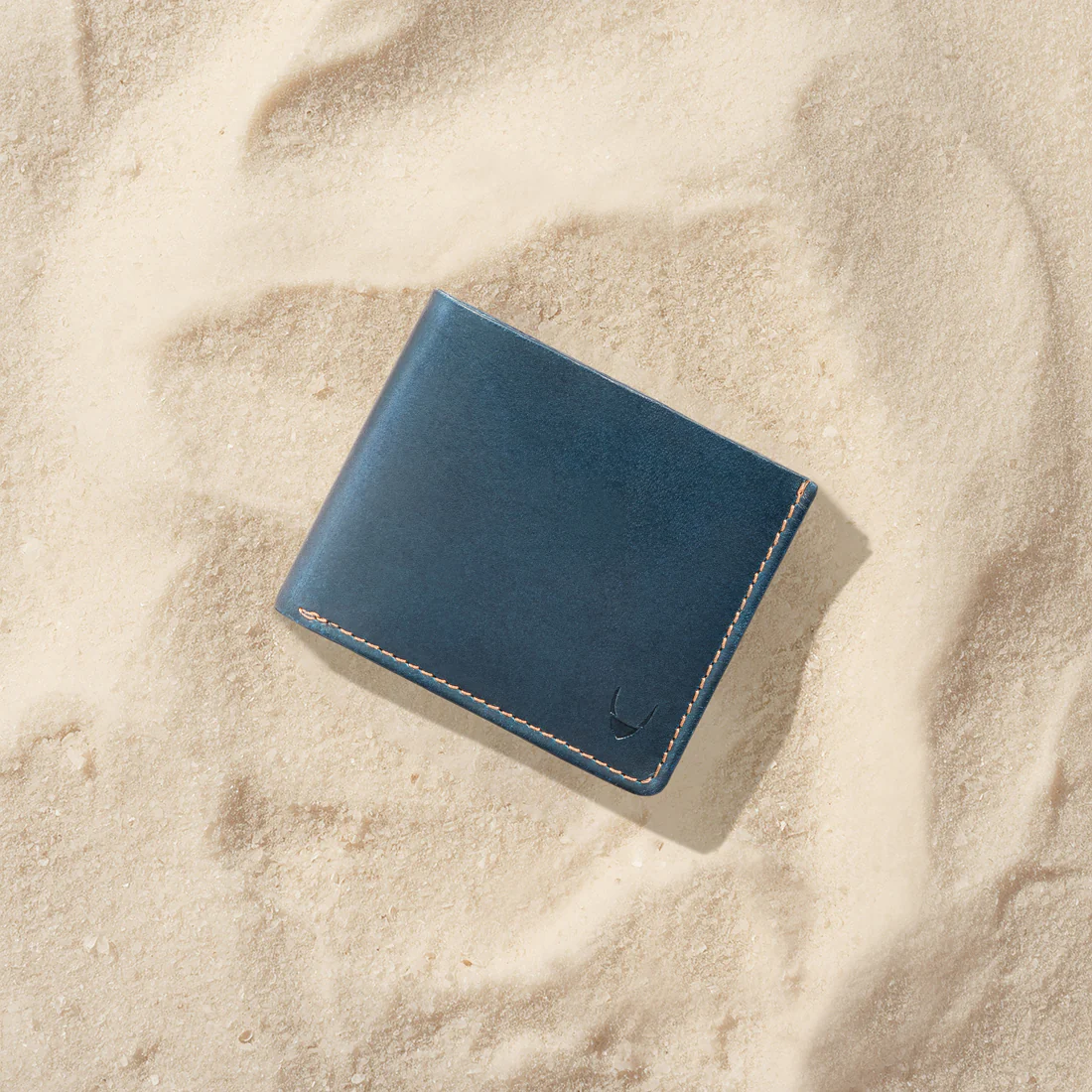 Count W1 Blue Leather Bi-Fold Wallet - Image 2