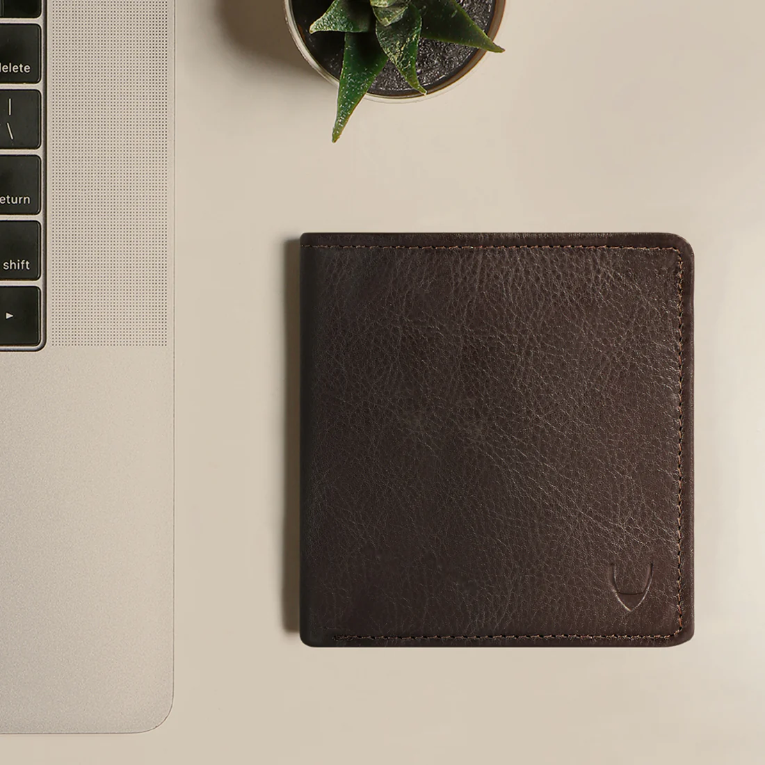 Ee 273-F150 Brown Leather Bi-Fold Wallet