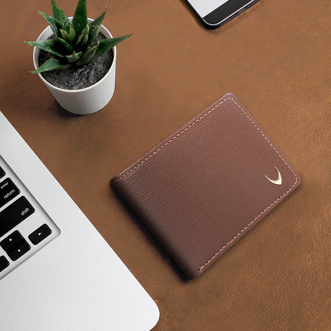 Ee 392-010 Brown Leather Bi-Fold Wallet