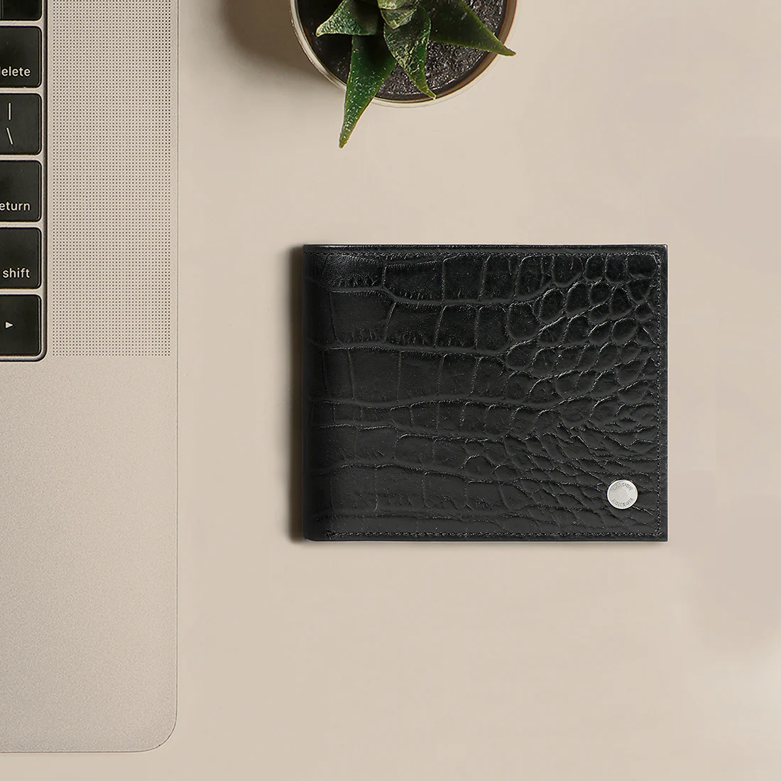 Ee Atlas W1 Black Leather Bi-Fold Wallet