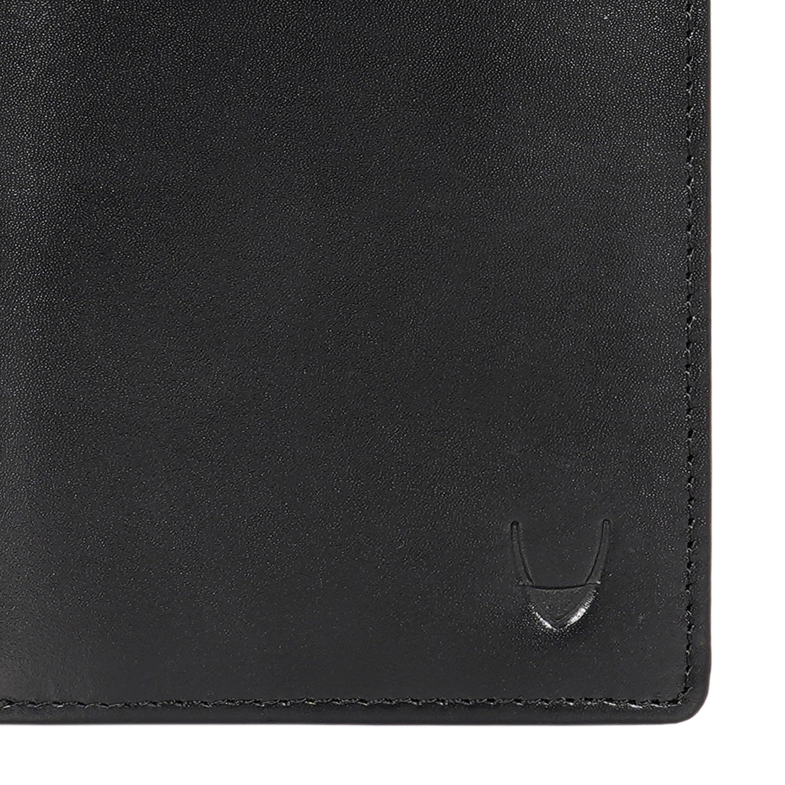 L108 N Black Leather Bi-Fold Wallet - Image 7