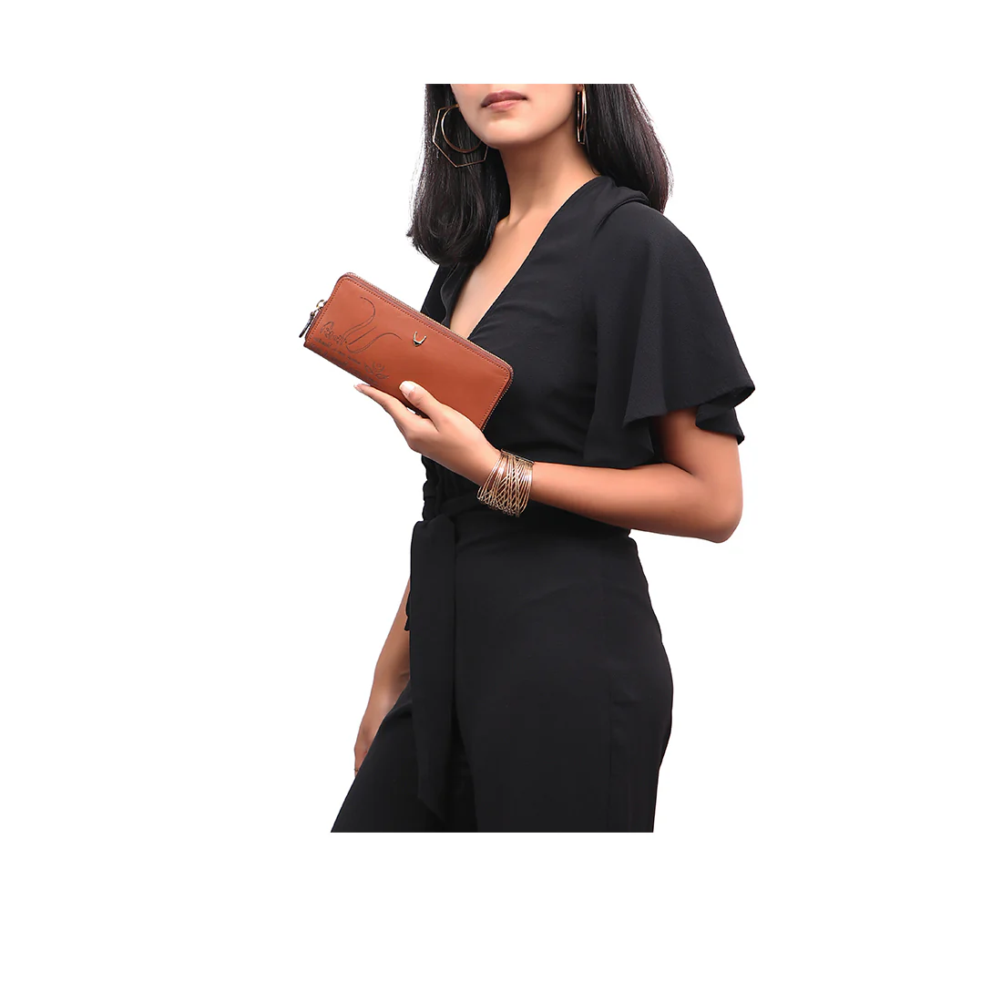 Mantra W2 Tan Leather Zip Around Wallet