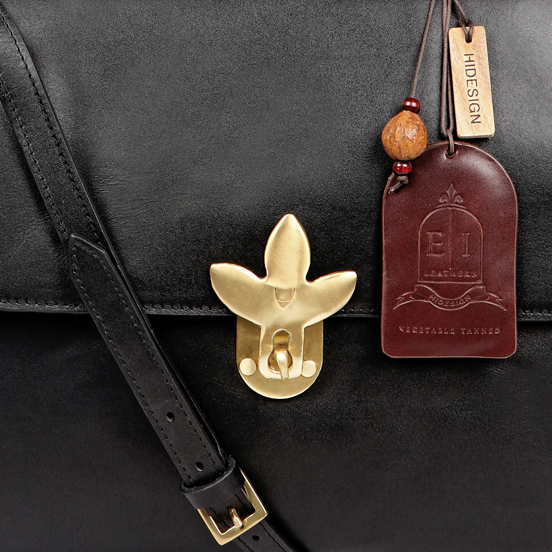 Nurture 02 L Leather Briefcase - Image 6