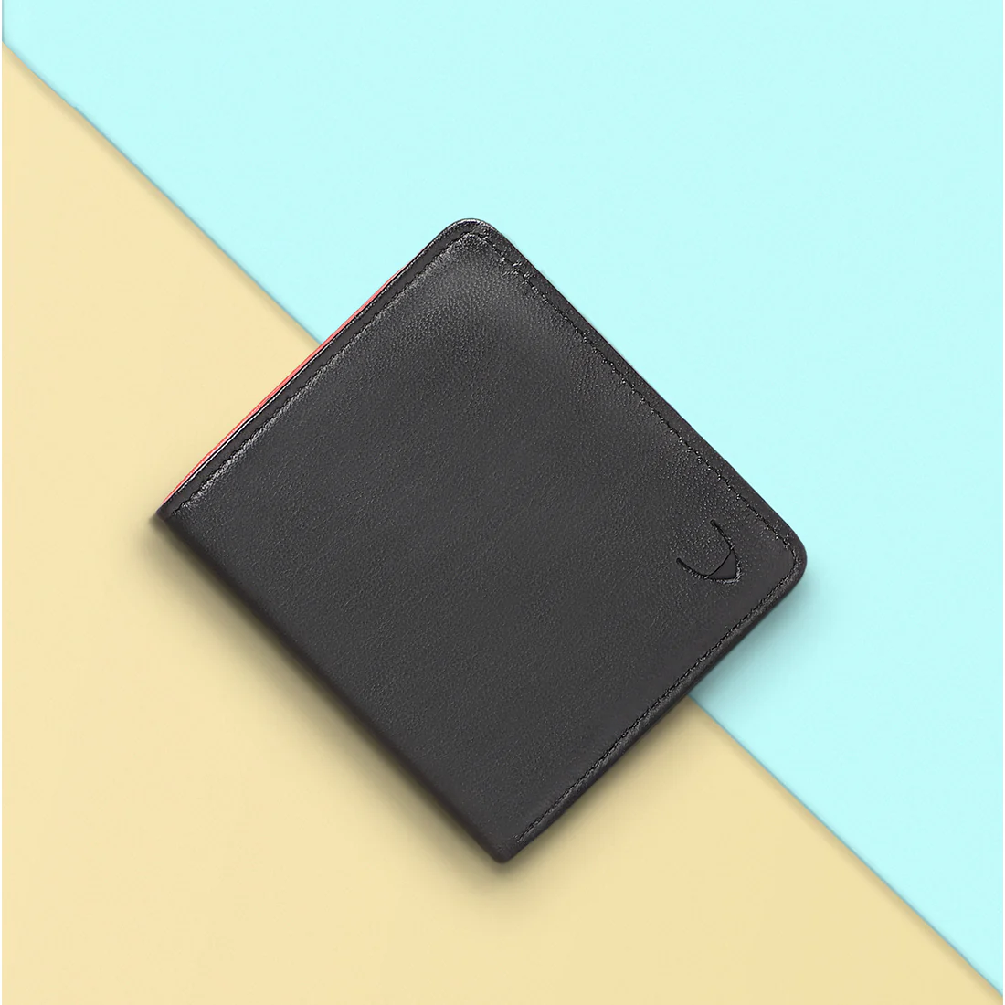 Oona W4 Black Leather Bi-Fold Wallet - Image 2
